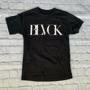 BLACK SCALE Double Rose Black Crewneck Men…